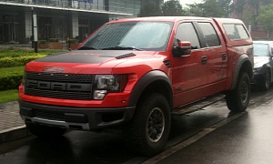 Two Ford F-150 Raptors Spotted in China