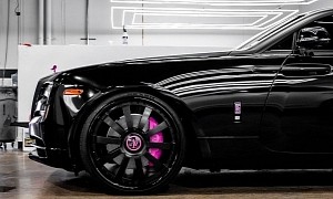 Two-Tone Gloss and Matte Phantom Black Rolls-Royce Wraith Is a Little Pink on 24s