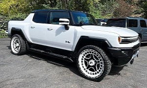 Two-Tone GMC Hummer EV Edition 1 Has a Right Set of Custom Vibes on Matched 26s