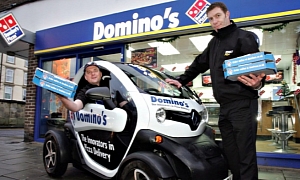 UK Branch of Domino’s Pizza Gets Two Renault Twizy EVs