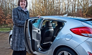 UK Shopper Wins a Free Car, a Hyundai Veloster