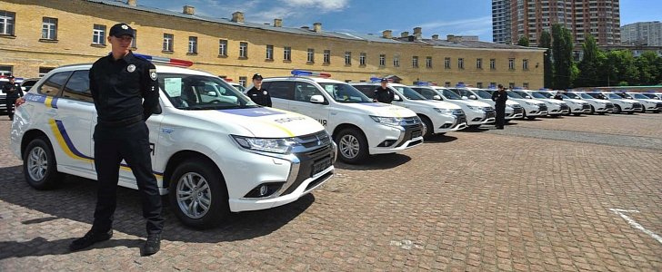 Mitsubishi Outlander PHEV for Ukrainian Police