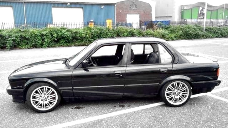 BMW E30 with V8