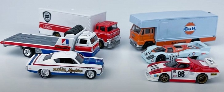 Unboxing the 2022 Hot Wheels Team Transport Mix 2, Everyday Feels Like Christmas 