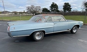 Unrestored 1964 Pontiac Catalina Has the Full Package, Two More Pontiacs Included