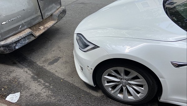 Update brings back distance measurements on Tesla cars without ultrasonic sensors