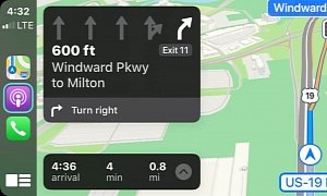 Update Your iPhone Right Now to Get Traffic Lights, Stop Signs in Apple CarPlay