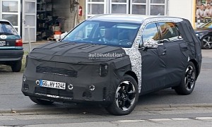 Updated Kia Sorento Spotted for the First Time During Final Testing in Europe