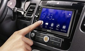 Upgrading Your Car: Top 5 Android Auto / Apple CarPlay Multimedia Systems