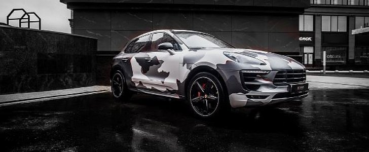 Urban Warfare Porsche Macan Turbo wrap