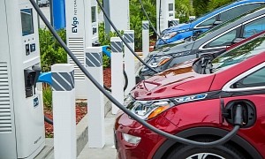 U.S. EV Tax Credits May Go to $40,000 EVs for Those Making Less Than $100,000