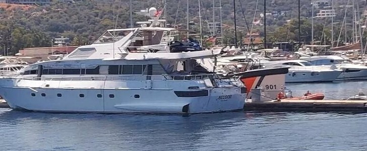 Admiral 27 yacht Belgor damaged by the Turkish Coast Guard