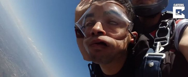 US Marine faints 3 times while skydiving for the first time, to address his fear of heights