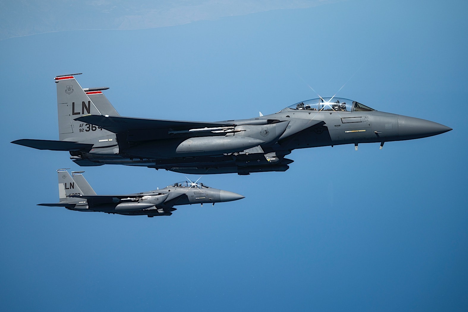 https://s1.cdn.autoevolution.com/images/news/usaf-f-15e-strike-eagles-look-sharp-and-pointy-over-europe-163248_1.jpg
