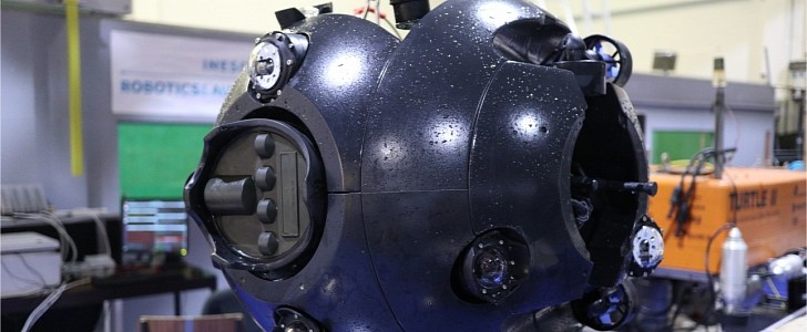 UX-1Neo is a mine explorer robot that can go deep inside flooded mines