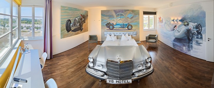 V8 Hotel - Mercedes Suite