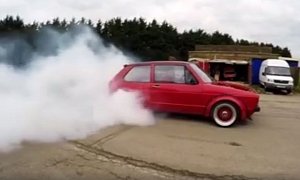 V8-Powered Volkswagen Golf Mk I with RWD Conversion Is a Tiny Sleeper