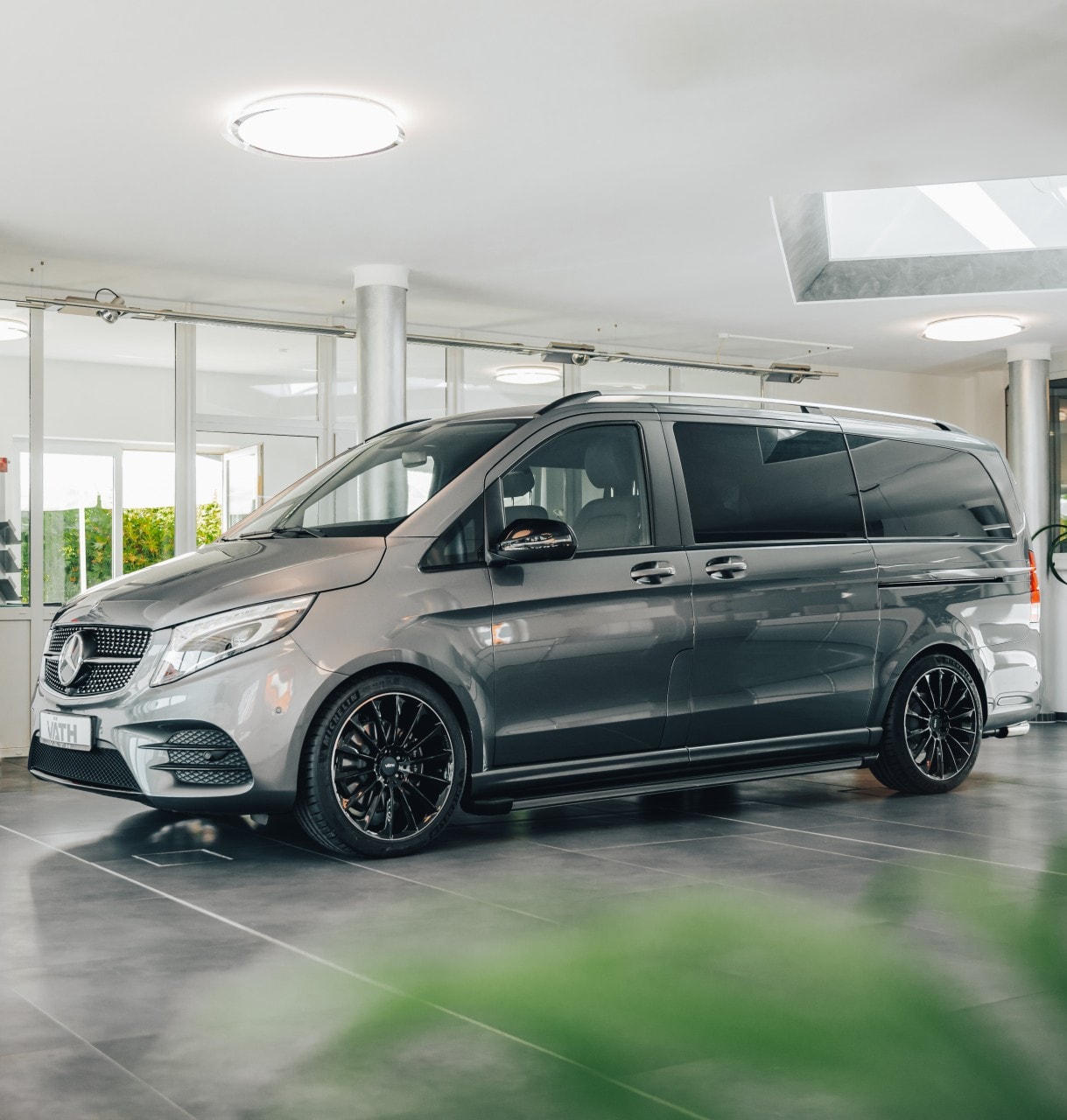 VATH Gives the Mercedes-Benz V-Class a Sportier, More Stylish Look -  autoevolution