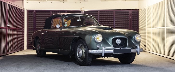 A very rare 1955 Bristol 405 Drophead Coupe will be sold at auction in France on February 5, 2021 