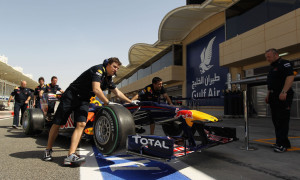Vettel to Use Bahrain Engine in Australian GP Practice