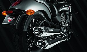 Victory American Cruisers Receive Akrapovic Exhausts