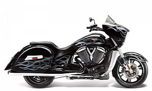 Victory Motorcycles Unveils Metallic Silver Flame Cross Country