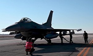 Video of F-16 Fighting Falcons Hot Pit Refueling Shows How Predators Feed on the Go