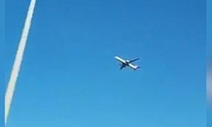 Video of Plane Suspended in Mid-Air Outside Moscow Sparks Conspiracy Theories