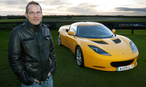 Villeneuve Pays Intriguing Visit to Lotus HQ