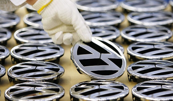 VW on track to become largest automaker