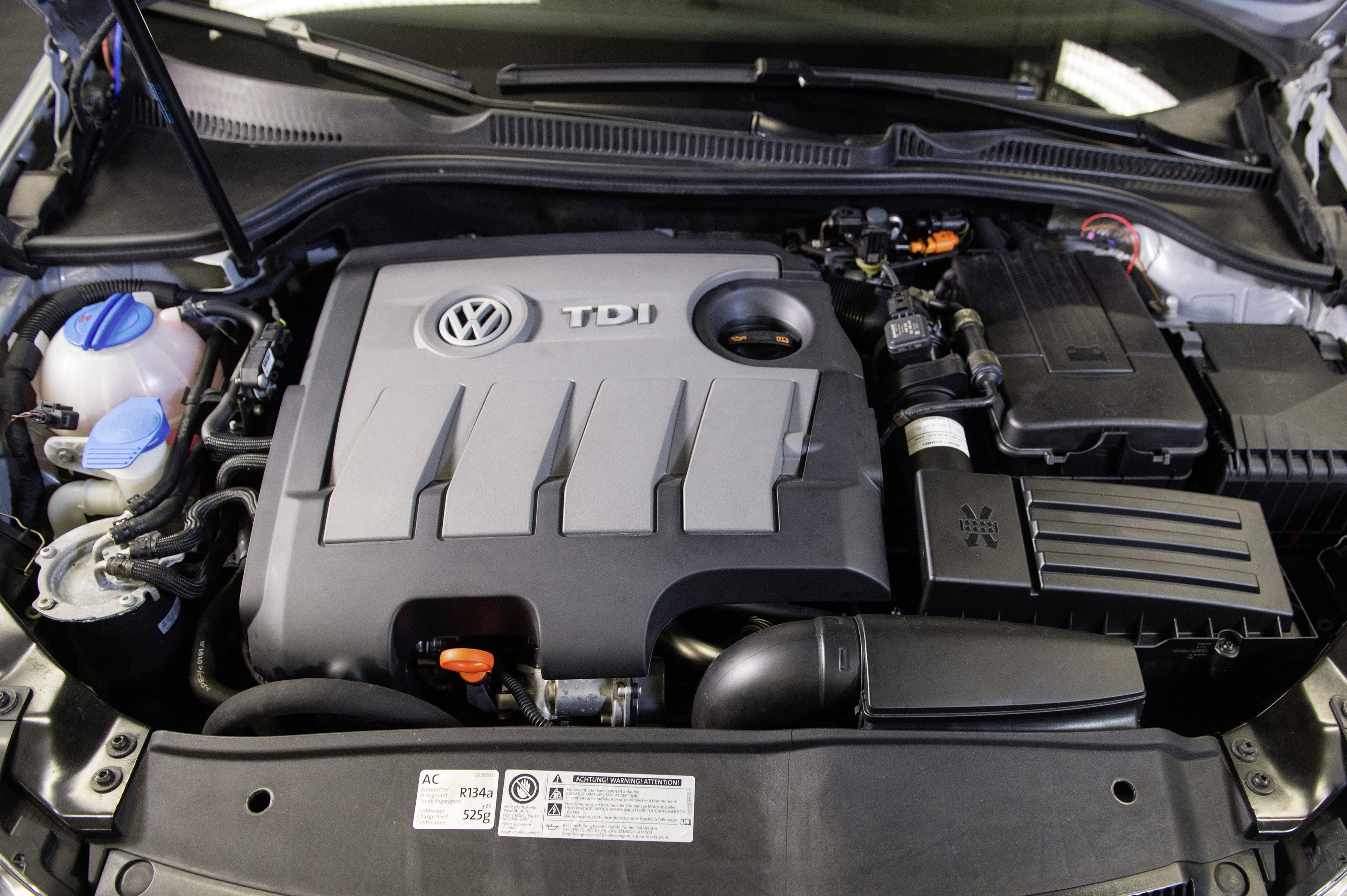 Volkswagen Agrees to Pay $14.7 Billion Over 2.0 TDI Emissions Issue in ...