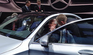 Volkswagen CEO Checking Out the New C-Class W205 at NAIAS
