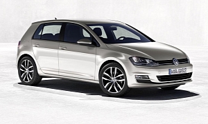 Volkswagen Golf VII Fully Revealed in New Leaked Photos [Image Gallery] <span>· Updated</span>