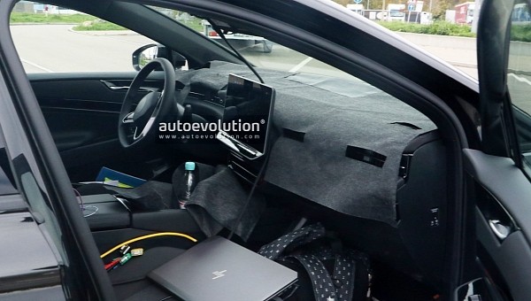 Volkswagen Aero B/ID.7 prototype reveals an upscale interior, humongous infotainment screen