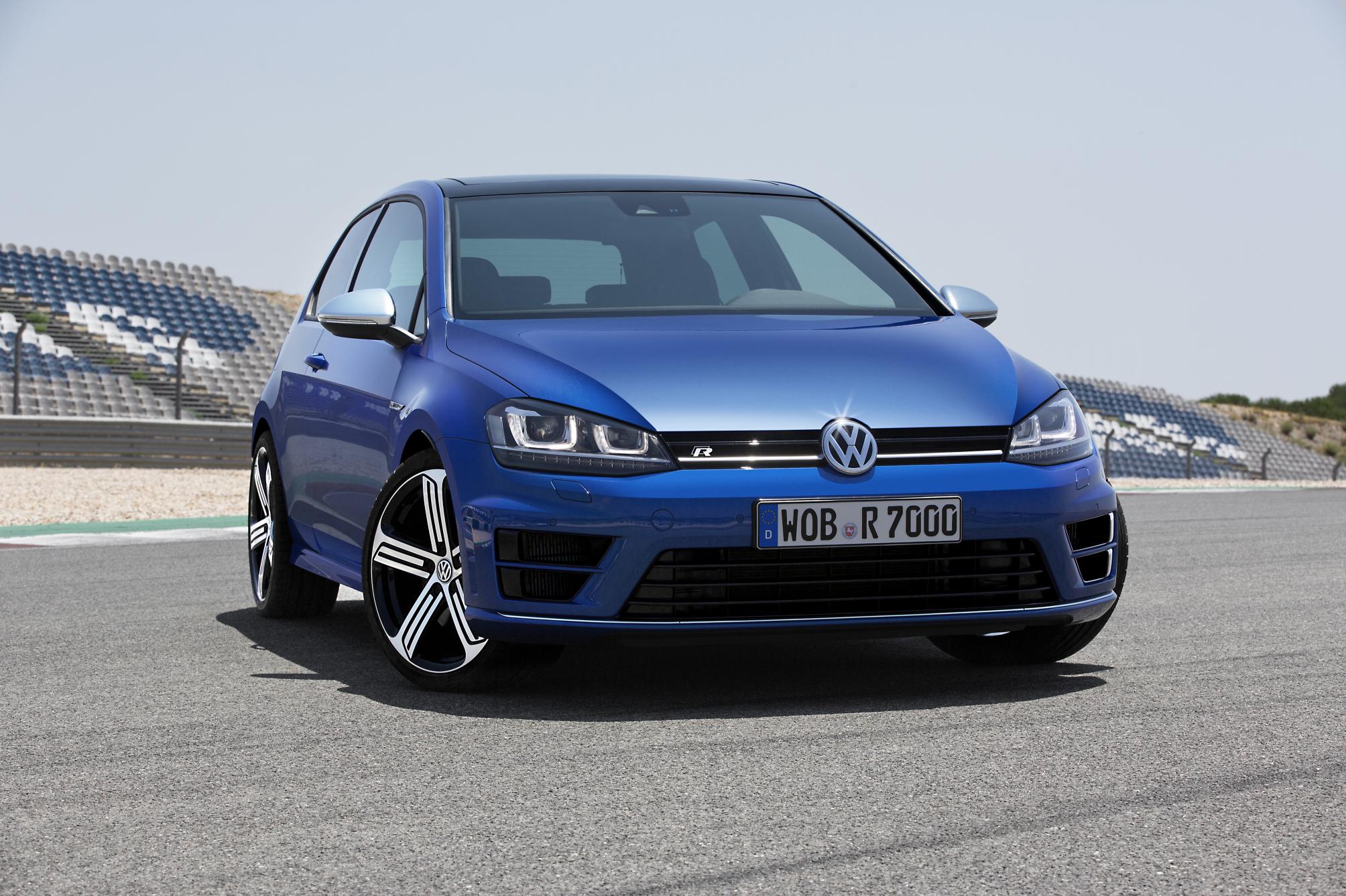 Volkswagen Reveals 300 Hp Golf 7 0 To 100 Km H In 4 9 Seconds With Dsg Autoevolution