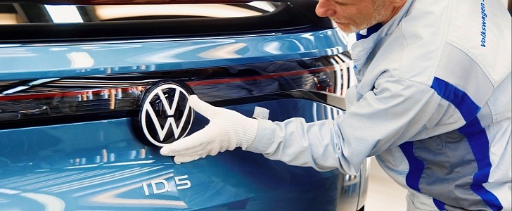 VW thinks the chip crisis will continue
