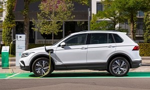 Volkswagen Tiguan eHybrid Revealed with 241 HP and 30 Miles (50 Km) of EV Range