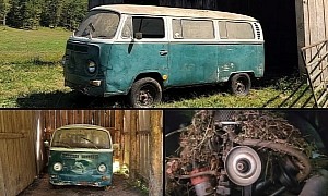 Volkswagen Type 2 Bus Locked in a Barn for 25 Years Is Surprisingly Solid