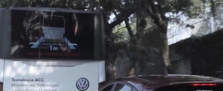 Volkswagen Uses Interactive Bus Back Ads to Show Motorists How their ACC Works 