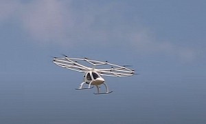 Volocopter 2X eVTOL Performs Its First Public Manned Flight in the U.S.
