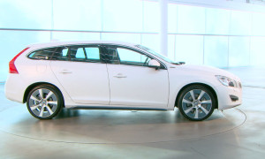 Volvo Announces First V60 Plug-in Hybrid Test Drive