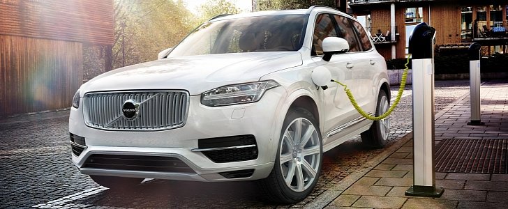 Volvo XC90 at a charging point