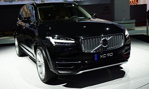 Volvo Pulls Out New XC90 at Paris <span>· Live Photos</span>
