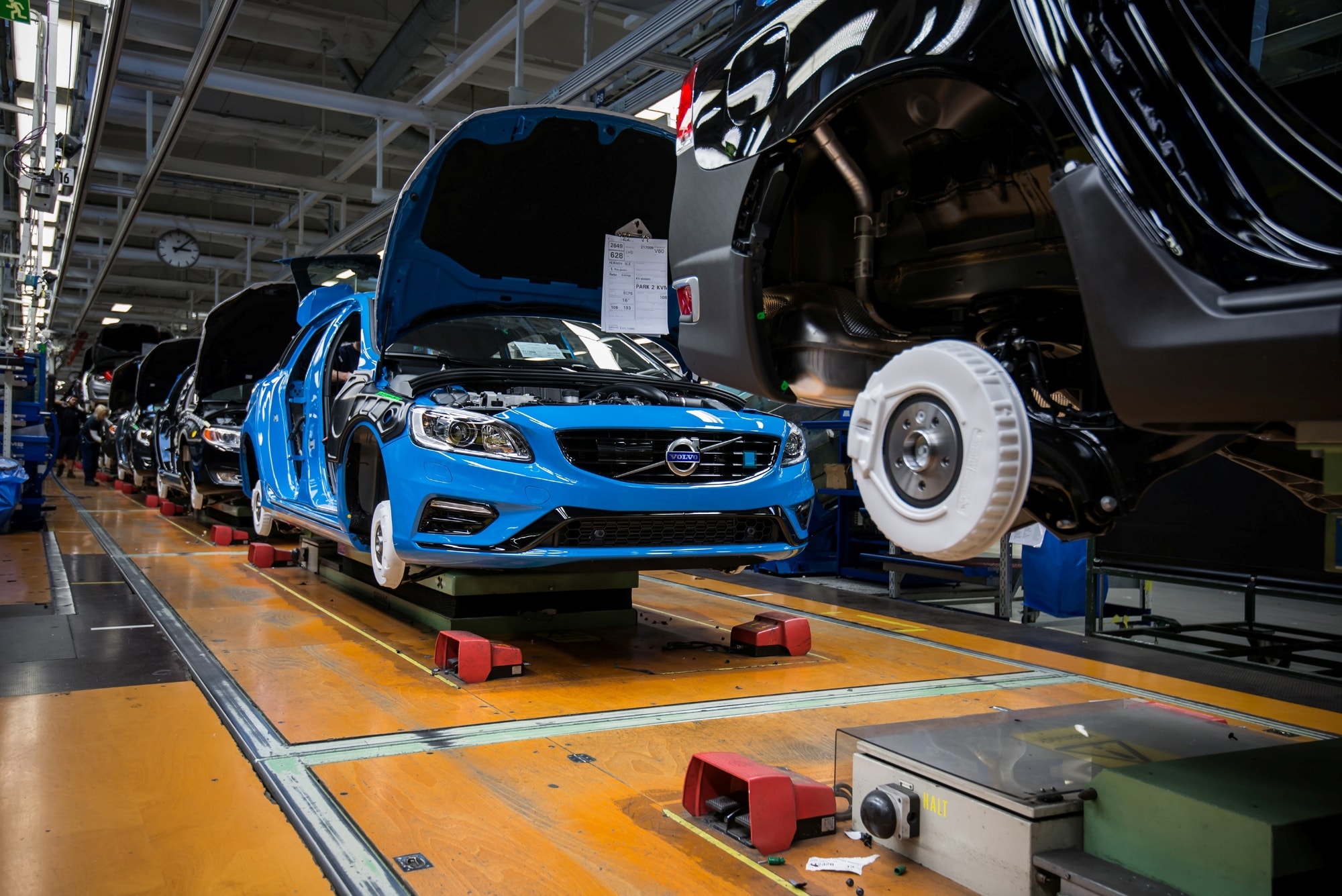 Volvo S60 and V60 Polestar Production Starts in Sweden