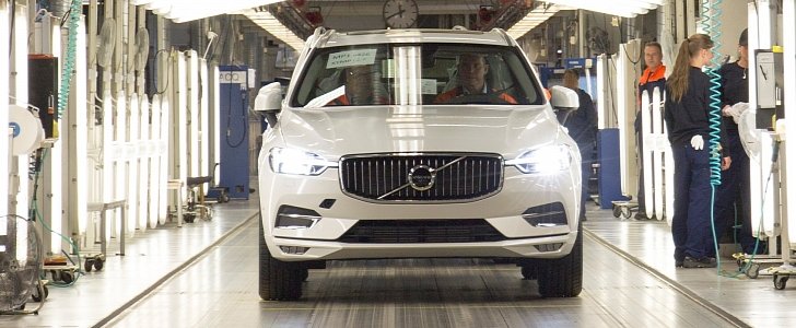 First 2018 Volvo XC60 produced (T5 Inscription AWD in Crystal White) 