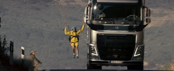 Volvo Flying Passenger stunt