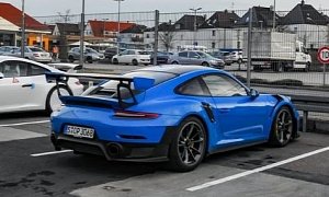 Voodoo Blue 2018 Porsche 911 GT2 RS Looks Stunning