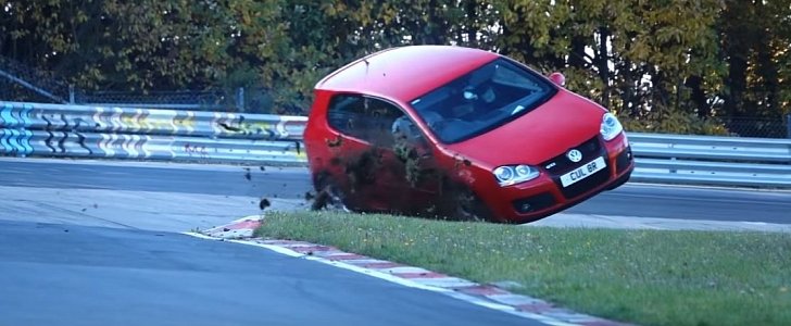 Golf GTI Nurburgring Carousel near-crash