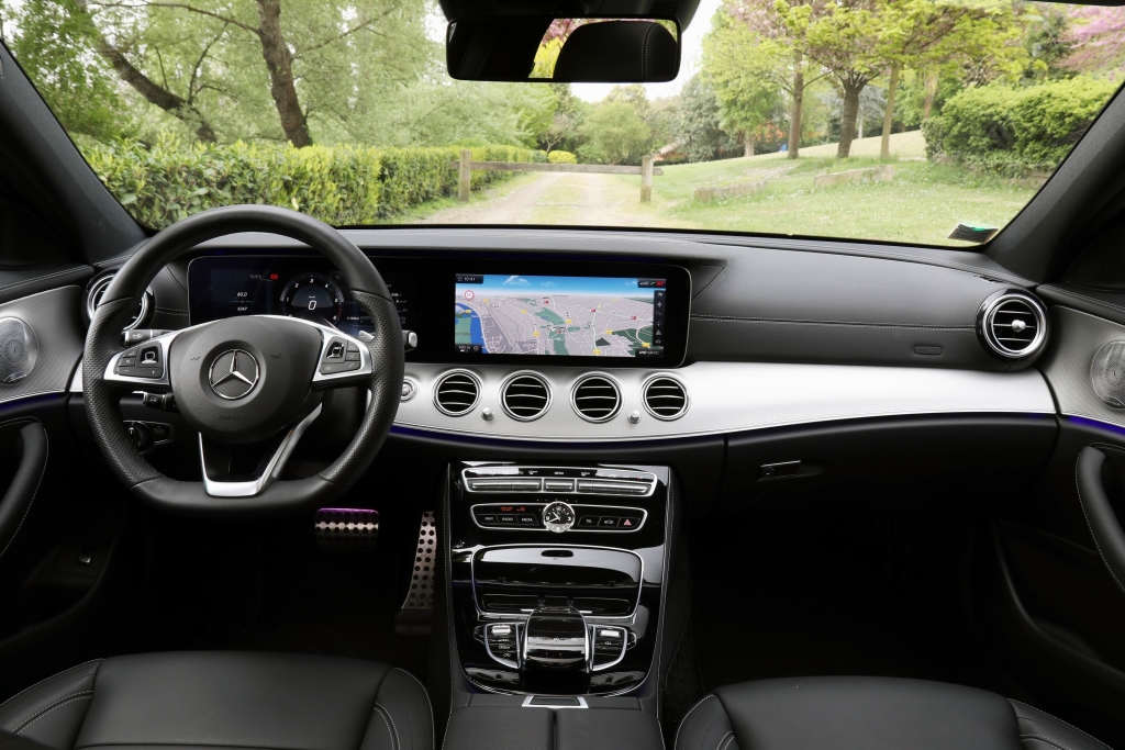W213 E-Class Updated For 2018 Model Year With Smarter Linguatronic Voice  Control - autoevolution