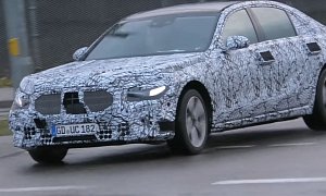 W223 Mercedes S-Class Prototype Hints at New Grille in Latest Spy Video